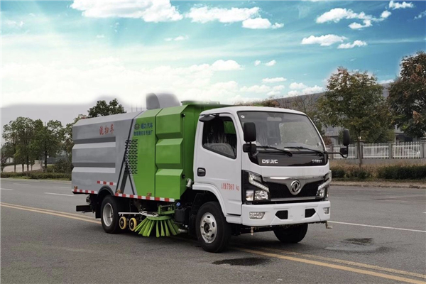 道路環(huán)衛(wèi)“吸睛神器”：洗掃車可不僅僅只有兩把刷子！