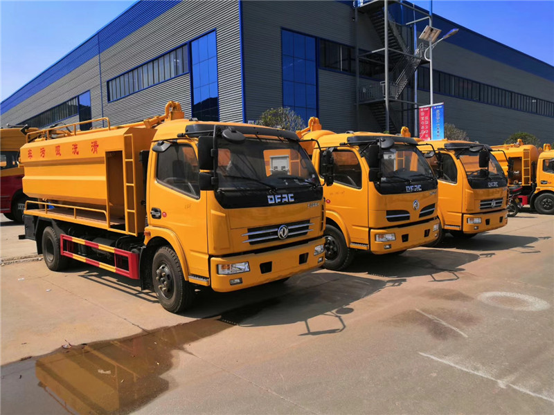 5方清洗吸污車可實(shí)現(xiàn)疏通吸污功能，可實(shí)現(xiàn)一車多用，降低車輛投入本