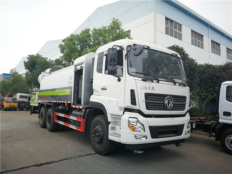 東風(fēng)天錦抑塵車射程可達(dá)28米，調(diào)直沖狀、大雨、中雨、毛毛雨