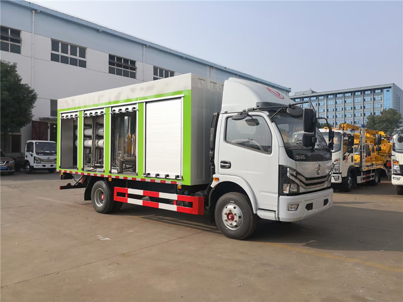 東風(fēng)天錦清洗吸污車可液壓控制帶自動(dòng)回位功能，效率高、用途廣泛