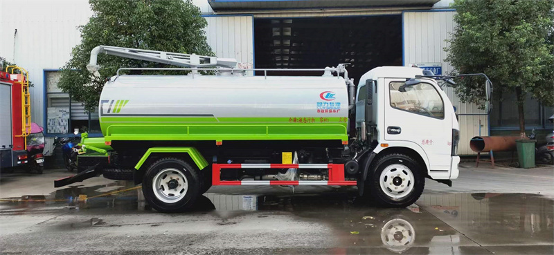 國六東風(fēng)福瑞卡9.2方吸糞車 國六東風(fēng)福瑞卡9.2方吸糞車