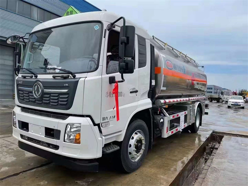 東??天風(fēng)??錦17.3立方鋁合金運(yùn)油車 東??天風(fēng)??錦17.3立方鋁合金運(yùn)油車