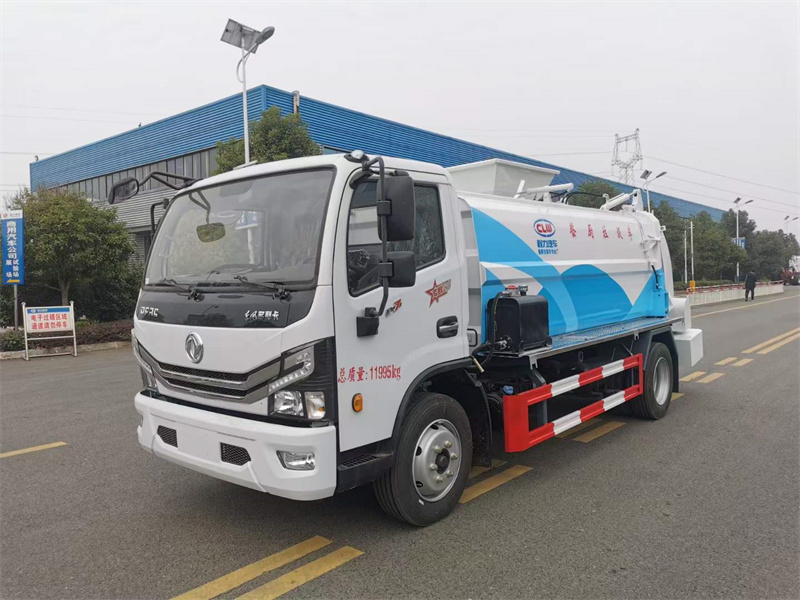東風8方方罐餐廚垃圾車 東風8方方罐餐廚垃圾車
