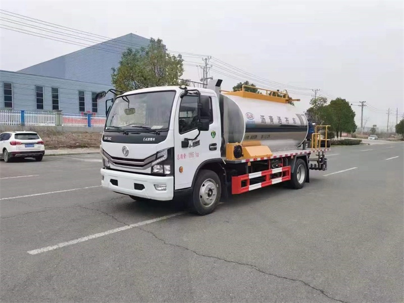 東風多利卡7方灑布車 東風多利卡7方灑布車