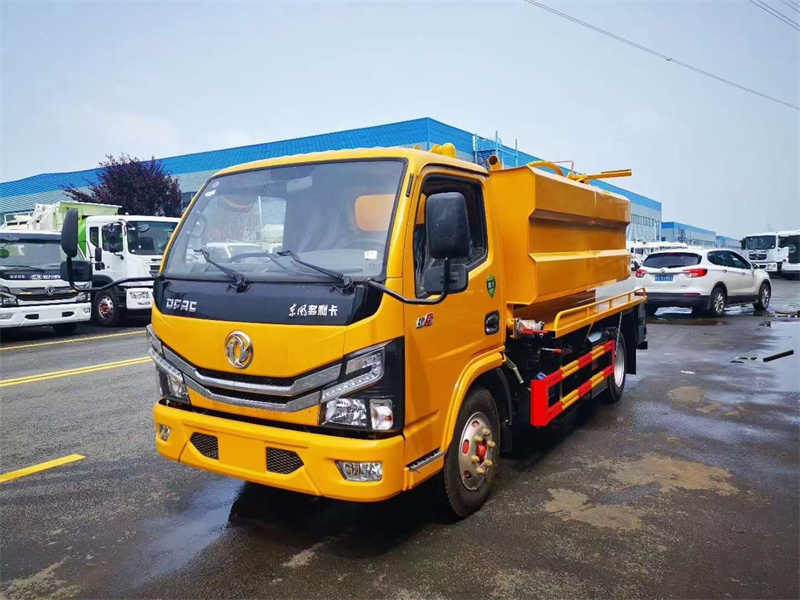 東風(fēng)多利卡6方方罐清洗吸污車 東風(fēng)多利卡6方方罐清洗吸污車