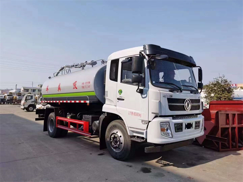 東風(fēng)F9大福瑞卡13方吸糞車 東風(fēng)F9大福瑞卡13方吸糞車