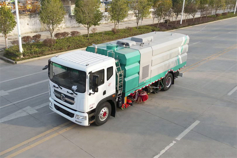 東風(fēng)D9深度保潔車 東風(fēng)D9深度保潔車