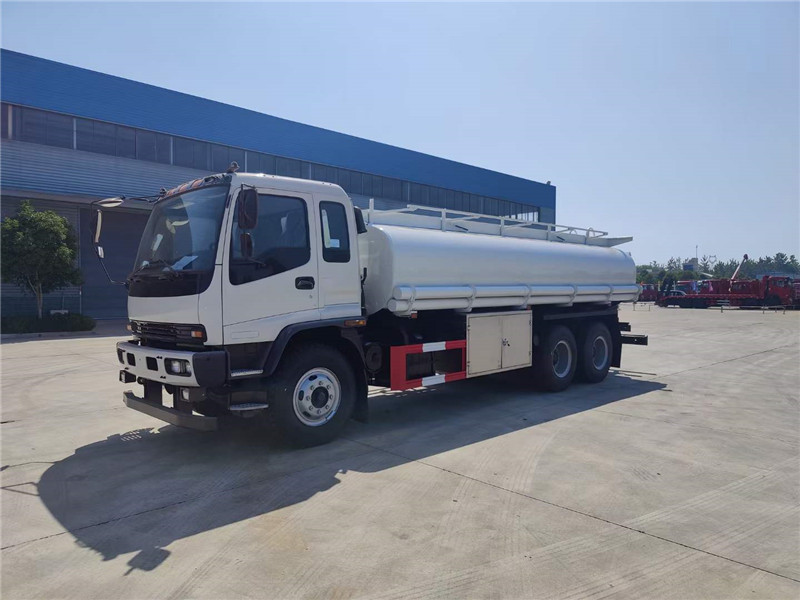 五十鈴16噸食用油運(yùn)輸車 五十鈴16噸食用油運(yùn)輸車