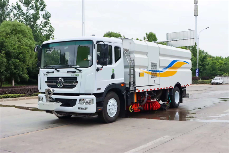 東風(fēng)D9深度路面清掃保潔車 東風(fēng)D9深度路面清掃保潔車