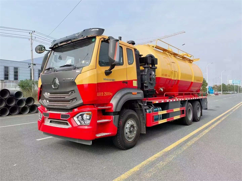 程力22方后雙橋清洗吸污車 程力22方后雙橋清洗吸污車