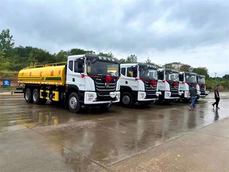 東風華神22方灑水車發往廣東茂名