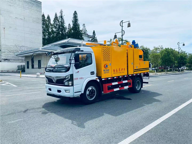 CLW5120TYH6道路綜合養護車 CLW5120TYH6道路綜合養護車