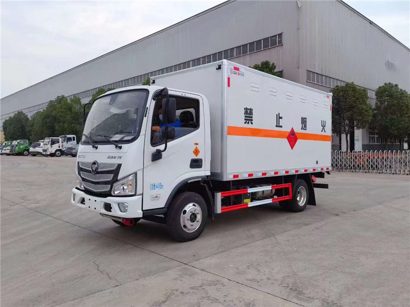 福田4.15米危險品廂式車 福田4.15米危險品廂式車