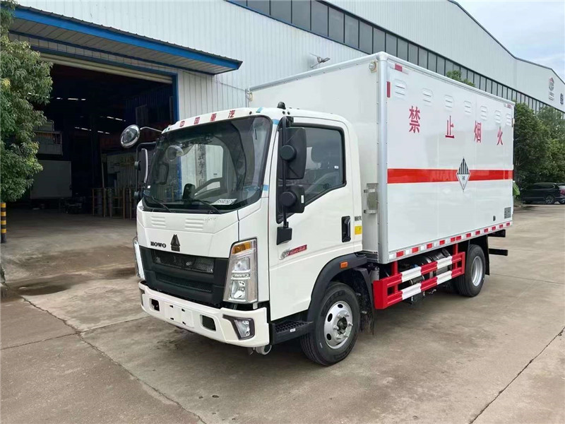 重汽小黃牌廂式運輸車 重汽小黃牌廂式運輸車