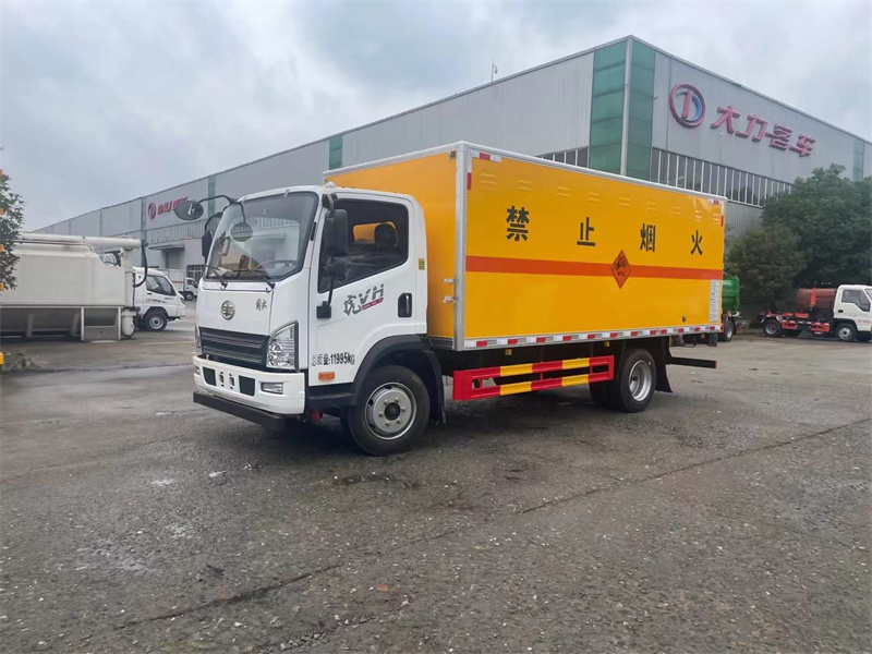 解放3900軸距爆破器材運輸車 解放3900軸距爆破器材運輸車