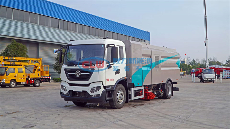 15方東風(fēng)天錦新能源純電動(dòng)洗掃車 15方東風(fēng)天錦新能源純電動(dòng)洗掃車